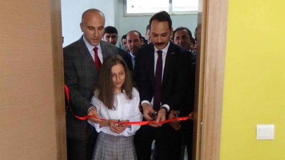 Atatürk İlköğretim Okulu ve Merkez İlkokulunda Z-Kütüphaneleri açıldı