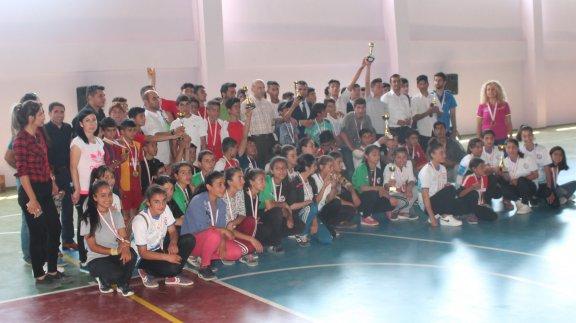 Voleybol ve Futsal Turnuvaları Kupa ve Madalya Törenleri